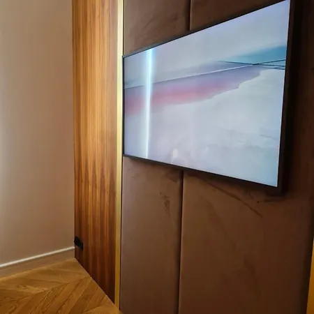 Luxe-pole à 100m De Monaco *