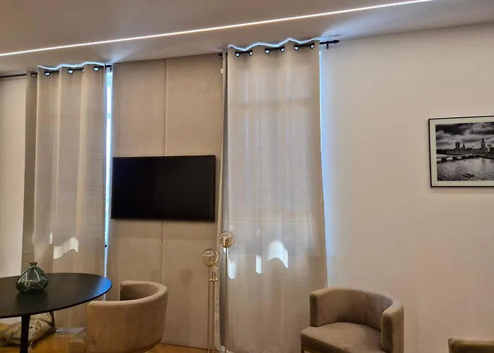 Luxe-pole A 100m De Monaco *